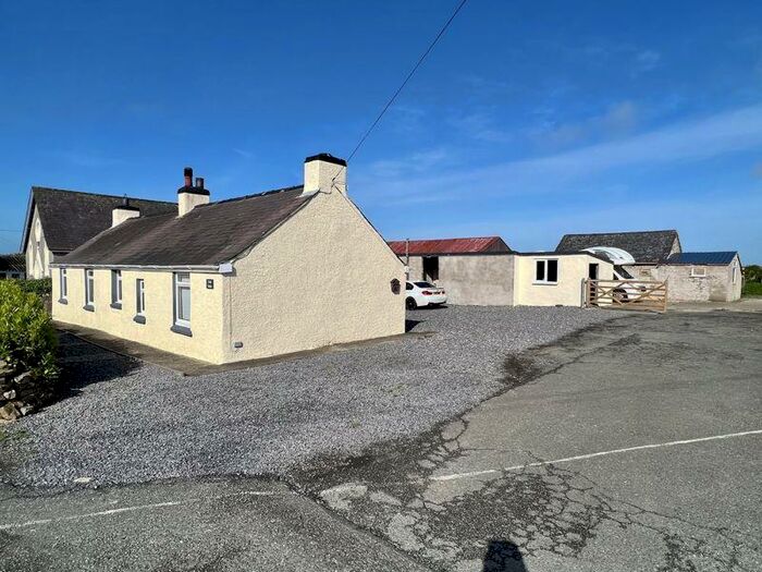2 Bedroom Cottage For Sale In Trefor, LL65