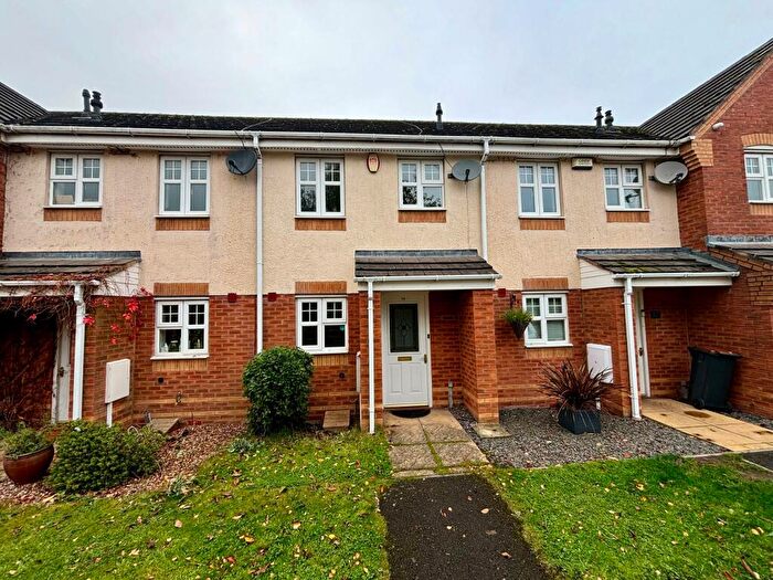 2 Bedroom Town House To Rent In Island Close, Swadlincote, DE11