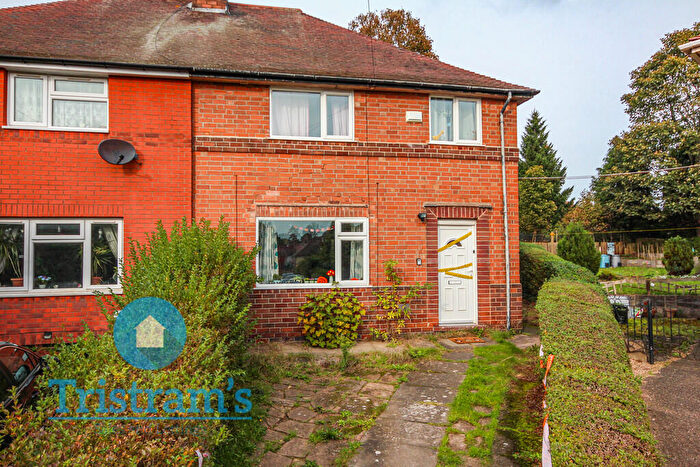4 Bedroom Semi-Detached House To Rent In Burrows Crescent, Beeston, NG9