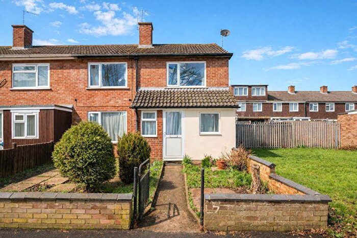 3 Bedroom End Of Terrace House For Sale In Pegasus Road, Oxford, OX4