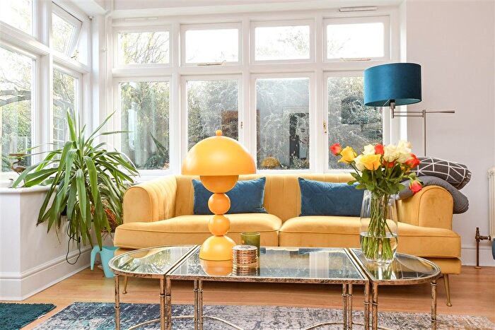 5 Bedroom Detached House For Sale In Newdigate Road, Beare Green, Dorking, Surrey, RH5