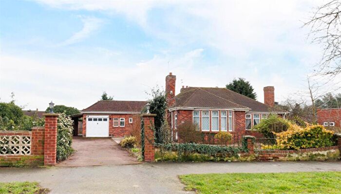 4 Bedroom Detached Bungalow For Sale In Lindley Road, Finningley, Doncaster, DN9