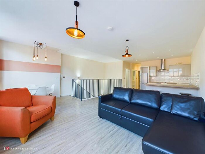 2 Bedroom Apartment To Rent In Pemberton Street, Birmingham, B18