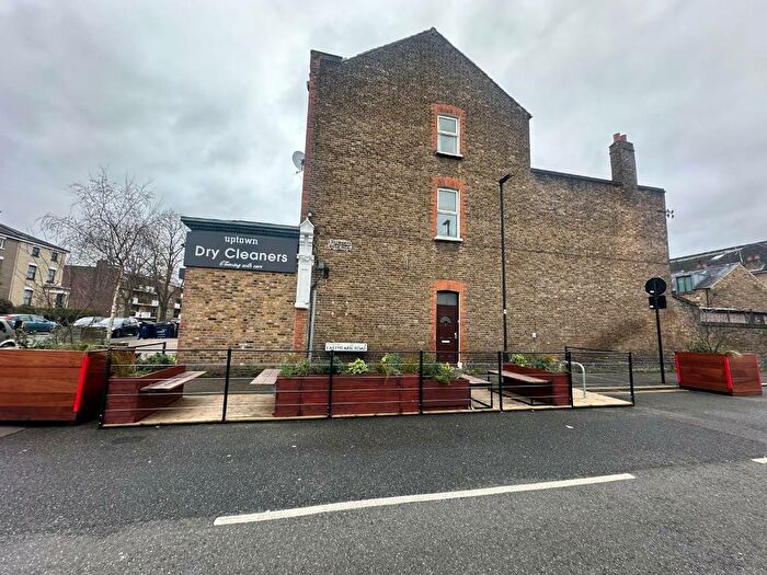 4 Bedroom Semi-Detached House To Rent In Rosendale Road, West Dulwich, London, SE21