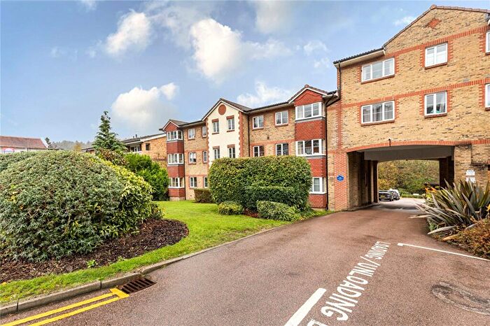 2 Bedroom Apartment For Sale In Croydon Road, Caterham, Surrey, CR3