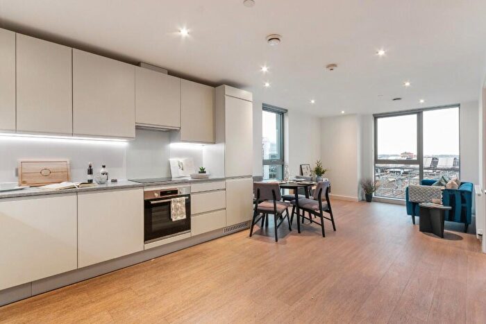 1 Bedroom Flat To Rent In Thames Quarter, Napier Road, RG1