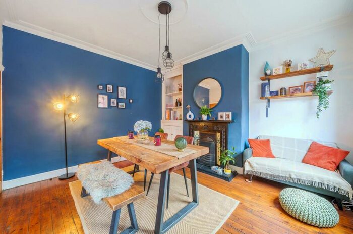 2 Bedroom Terraced House To Rent In Granby Avenue, Leeds, LS6