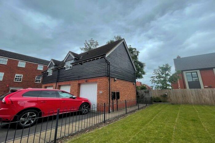 1 Bedroom Flat To Rent In Hewitt Close, Lichfield, WS13