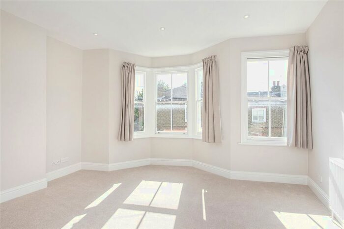 2 Bedroom Flat To Rent In Querrin Street, Sands End, Fulham, London, SW6
