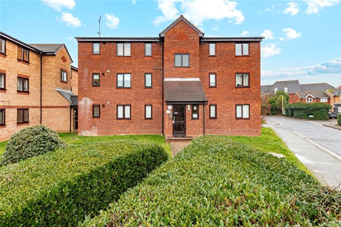 2 Bedroom Apartment For Sale In Latimer Drive, Hornchurch, RM12