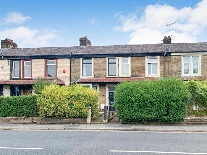 3 Bedroom Terraced House For Sale In Blackburn Road, Darwen, BB3