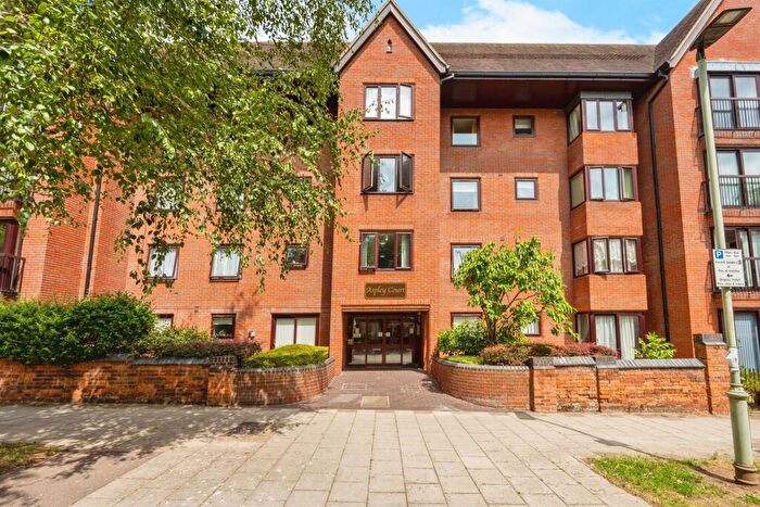 1 Bedroom Apartment For Sale In Warwick Avenue, Bedford, MK40