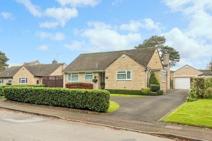 3 Bedroom Bungalow For Sale In Bondend Road, Upton St. Leonards, Gloucester, GL4