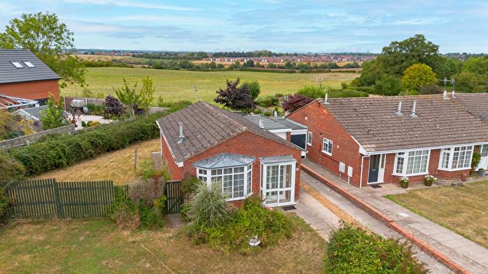 2 Bedroom Detached Bungalow For Sale In Ryefields, Bishops Tachbrook, Leamington Spa, CV33