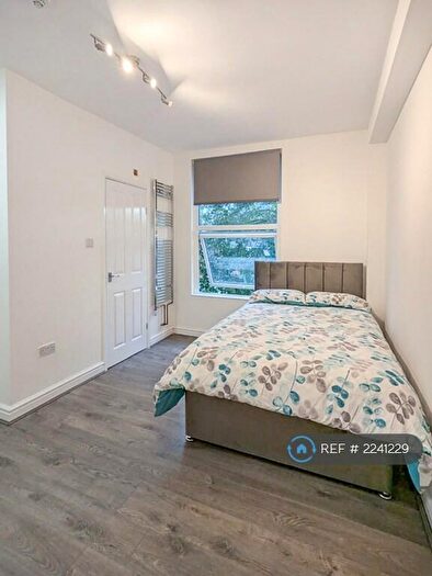 Studio To Rent In Mansfield Road, Nottingham, NG1