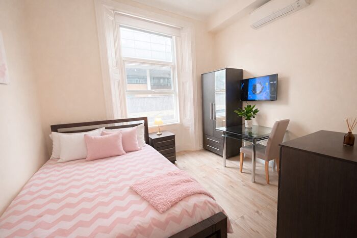 Studio To Rent In Cromwell Road, London, SW7