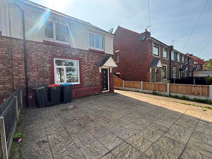 3 Bedroom House To Rent In Central Avenue, Ellesmere Port, CH65