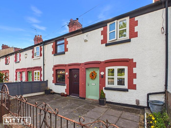2 Bedroom Cottage For Sale In Warrington Road, Rainhill, L35