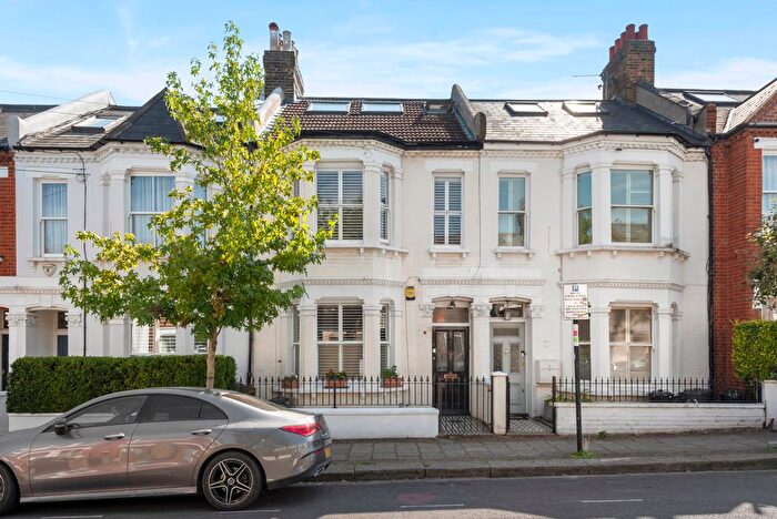 5 Bedroom Terraced House For Sale In Cathles Road, SW12