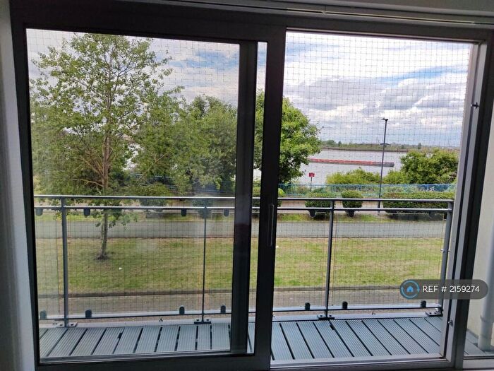 2 Bedroom Flat To Rent In Hill House, London, SE28