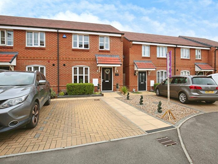 3 Bedroom Semi-Detached House For Sale In Thomas Way, Abingdon, OX14