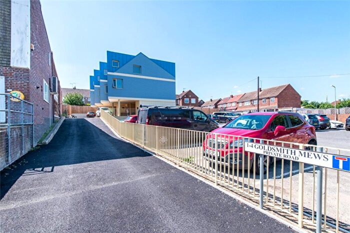 3 Bedroom Terraced House For Sale In Goldsmith Mews, Chalk, Kent, DA12