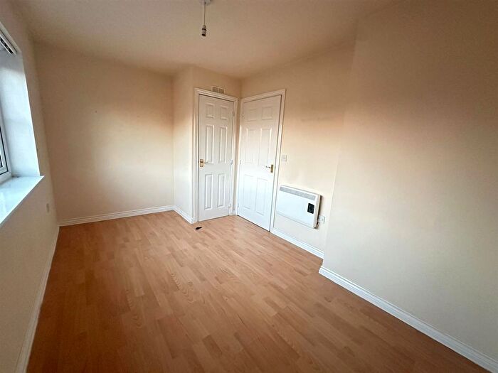 2 Bedroom End Terrace House To Rent In Field Road, Walsall, WS3