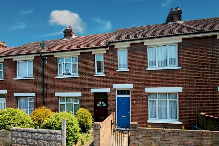 2 Bedroom Terraced House To Rent In Pagitt Street, Chatham, ME4