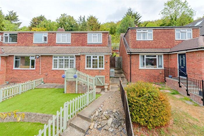 3 Bedroom Semi Detached House For Sale In Boxley Road, Walderslade, Chatham, Kent, ME5