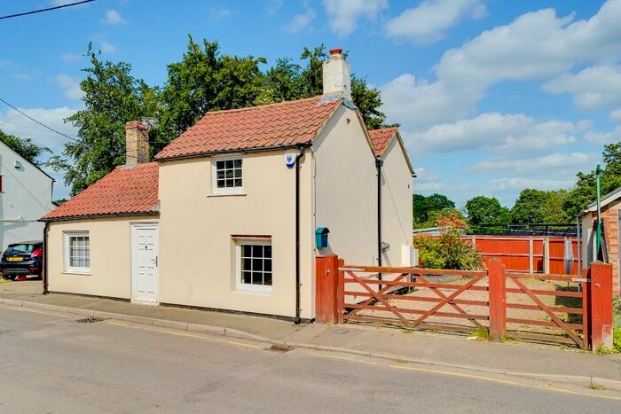 2 Bedroom Cottage To Rent In Bridge End, Earith, PE28