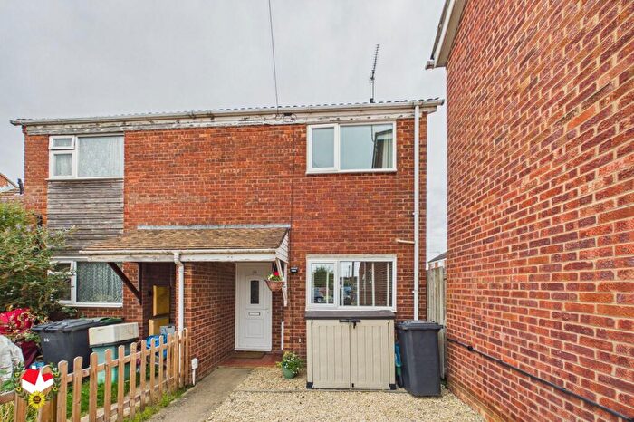 2 Bedroom End Of Terrace House For Sale In Tidswell Close, Quedgeley, Gloucester, GL2