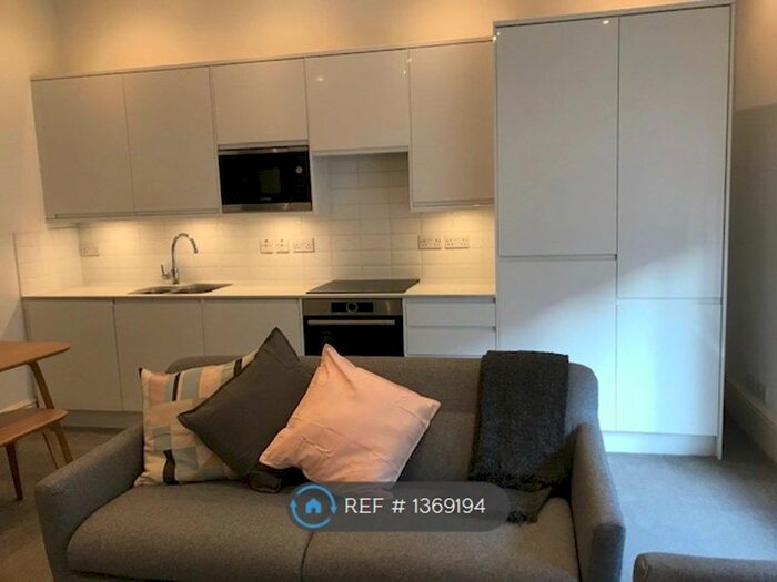 2 Bedroom Flat To Rent In Goldney Road, London, W9