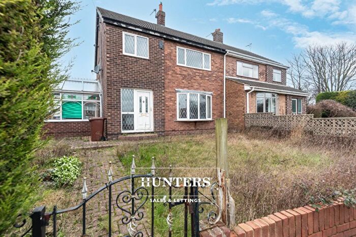 3 Bedroom Property For Sale In Davis Avenue, Castleford, WF10