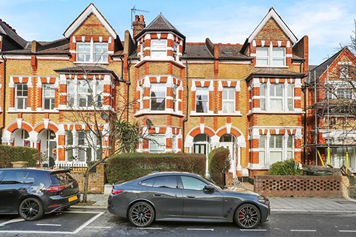 2 Bedroom Flat To Rent In Lynette Avenue, (), London, SW4