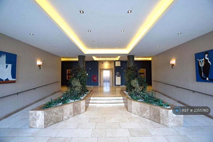 2 Bedroom Flat To Rent In Academy Court, Dagenham, RM8