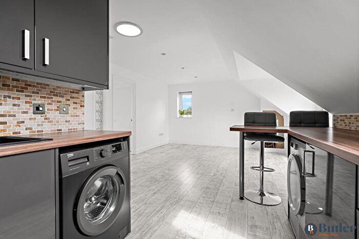 1 Bedroom Apartment For Sale In Broughton Court, Wychdell, Broadwater, Stevenage, SG2