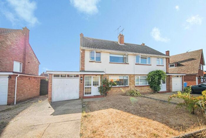 3 Bedroom Semi-Detached House For Sale In Penshurst Road, Ipswich, Suffolk, IP3