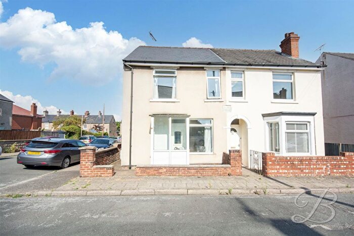 3 Bedroom Semi-detached House For Sale In Allcroft Street, Mansfield Woodhouse, Mansfield, NG19