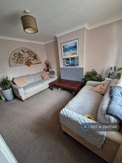 3 Bedroom End Of Terrace House To Rent In Chagford Road, Reading, RG2