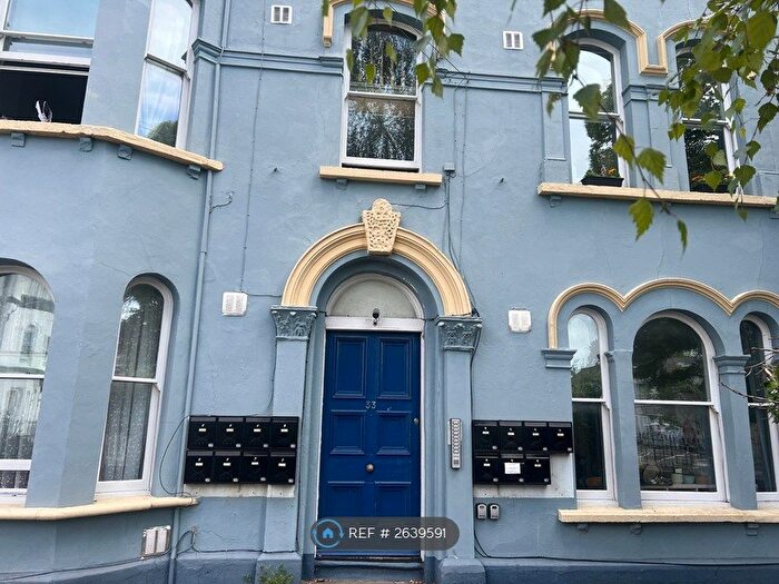 1 Bedroom Flat To Rent In Clytha Square, Newport, NP20