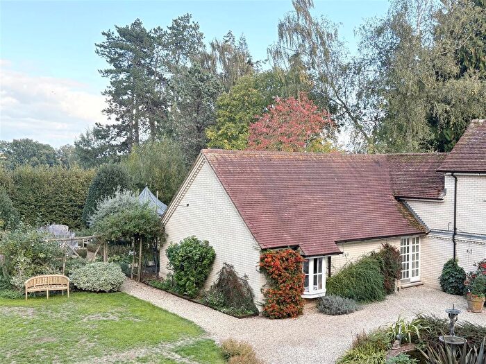 3 Bedroom Link Detached House For Sale In Esseborne Manor, Hustbourne Tarrant, Andover, SP11