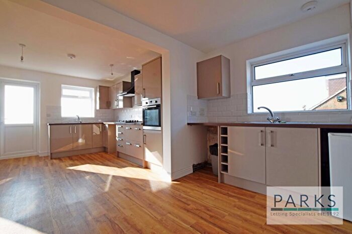 4 Bedroom Semi-Detached House To Rent In Brownleaf Road, Brighton, East Sussex, BN2