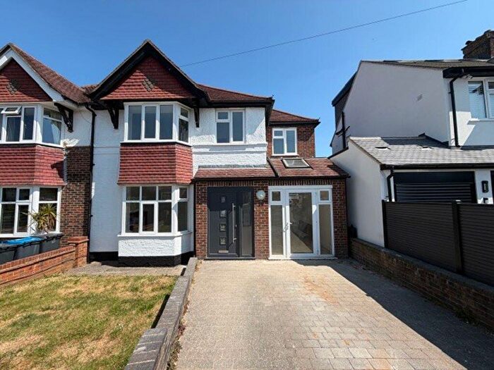 4 Bedroom Semi-Detached House To Rent In Ellesmere Drive, South Croydon, CR2