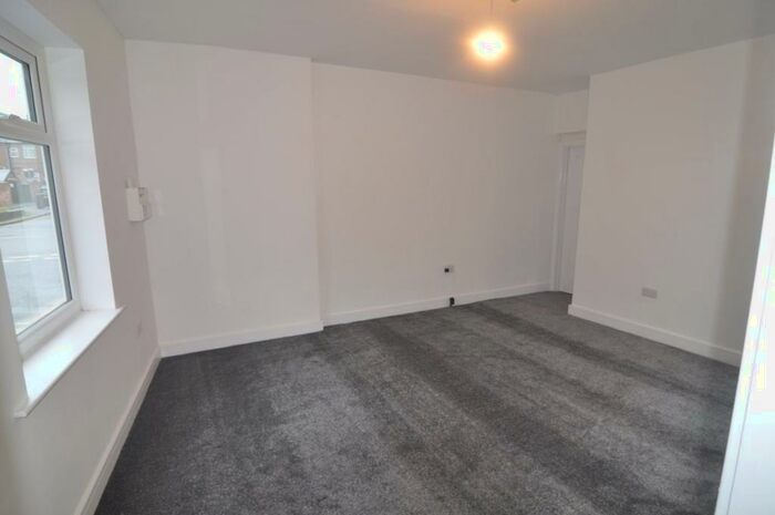 1 Bedroom Flat To Rent In Barnsley Road, Goldthorpe, S63