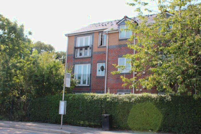 2 Bedroom Flat To Rent In Stanley Road, Worsley, Manchester, M28