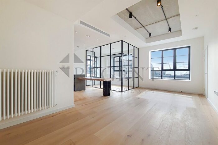 Studio To Rent In Dulke House, Goodluck Hope Walk, E14