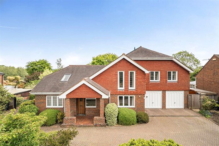 4 Bedroom Detached House For Sale In Mill Bank, Headcorn, TN27