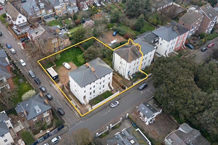 11 Bedroom Block Of Flats For Sale In Lower Teddington Road, Hampton Wick, Kingston Upon Thames, KT1