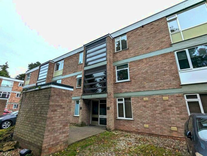 2 Bedroom Flat To Rent In Heather Court, Moseley, Birmingham, B13