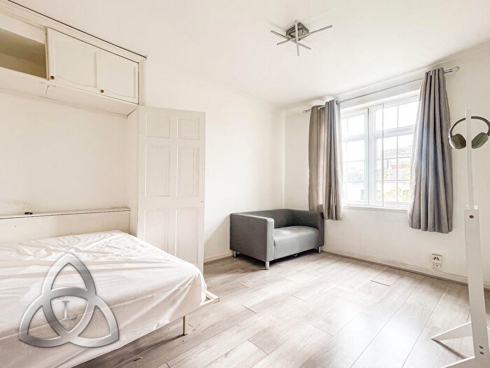 Studio To Rent In Langford Court, Abbey Road, NW8